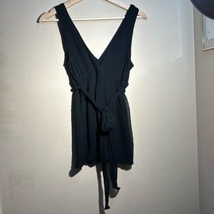 EUC Banana Republic black mixedmedia, open v-neck/back Grecian sleeveless top sm